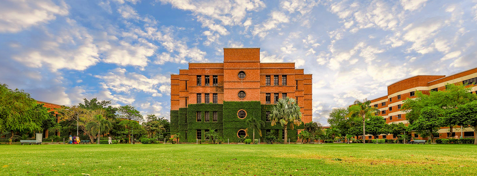 LUMS University academic block with complete glass and aluminum facade structural glazing in Lahore